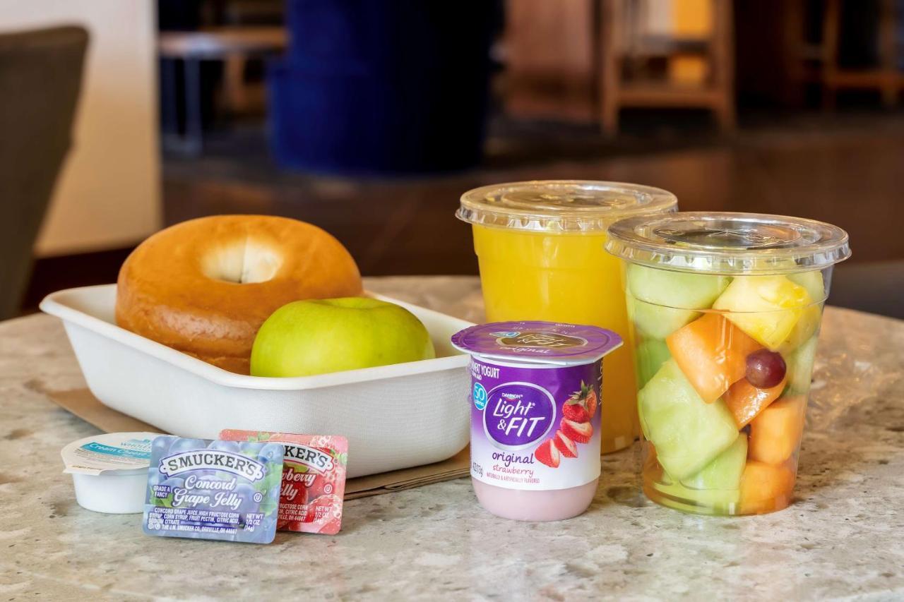 Hyatt Place Tampa Busch Gardens Kültér fotó